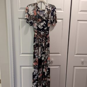 Maxi maternity dress boutique